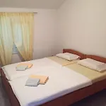 Apartment Dora