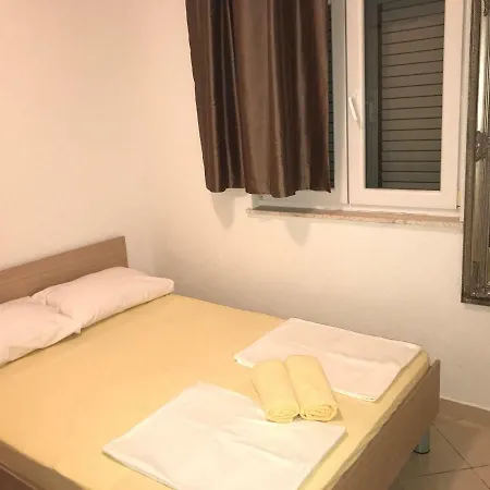 Dora Apartamento Vodice